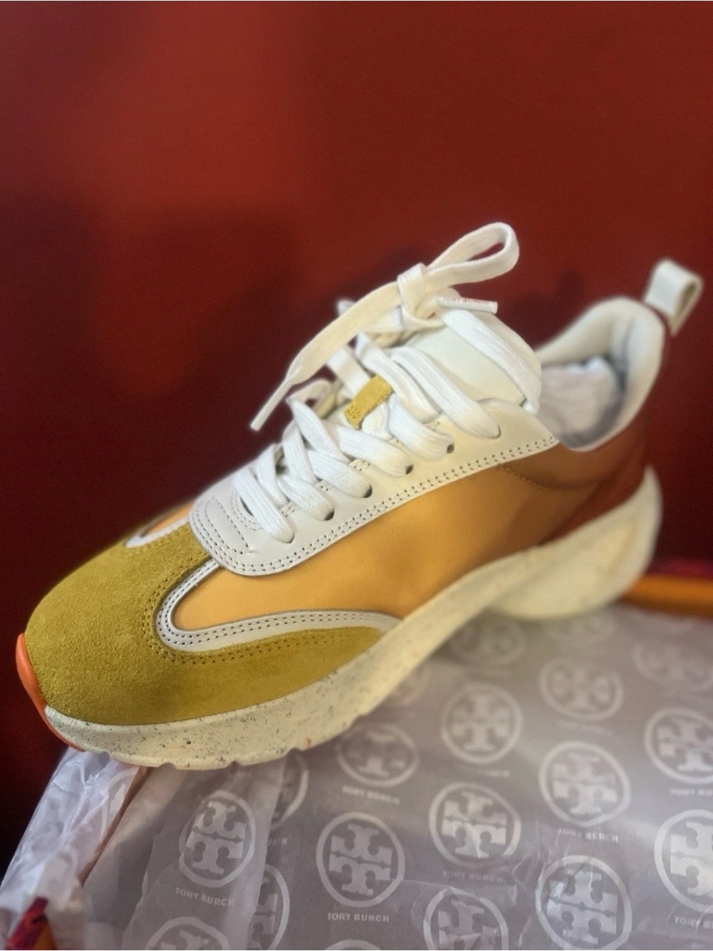Tory Burch Women Good Luck Trainers Goldfinch Size 7.5 - Picture 3 of 8